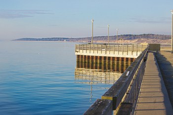 A Beginner’s Guide to Crabbing off a Pier (Step-by-step)